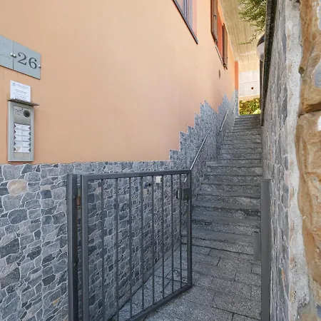 Full Of Colour בלאנו