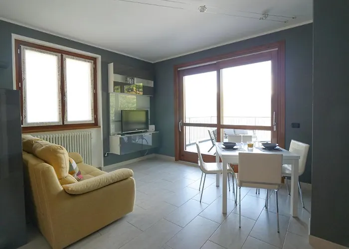 Full Of Colour アパート *